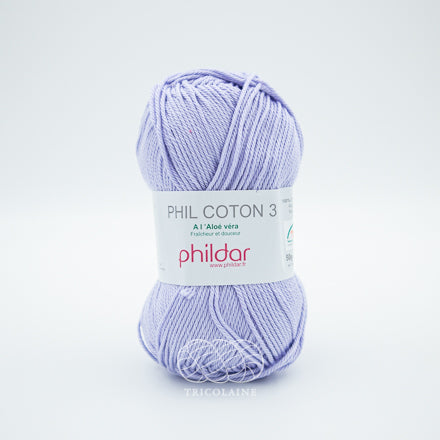 Phil Coton 3 de la compagnie Phildar, coloris Parme.  Un violet doux, rappelant les teintes de lilas. Fil de coton mercerisé parfait pour les amigurumis, les vêtements d'été et les châles légers. Se tricote avec aiguille ou crochet 3 mm.