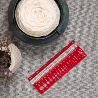 Règle, jauge et loupe tout en un Knitter's Pride