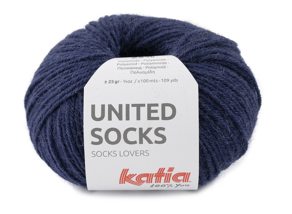 Katia United Socks, une laine à bas de calibre Fingering en petite quantité pour réaliser vos chaussettes colorés!  Coloris Bleu foncé ou bleu marin.