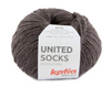 Katia United Socks, une laine à bas de calibre Fingering en petite quantité pour réaliser vos chaussettes colorés!  Coloris Marron Foncé, brun foncé presque gris charcoal.