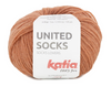 Katia United Socks, une laine à bas de calibre Fingering en petite quantité pour réaliser vos chaussettes colorés!  Coloris Saumon clair, un corail plus neutre, un orangé-beige doux.