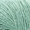 Phildar Phil Océan, un magnifique fil d'été composé de coton et de polyester recyclé.  De calibre Fingering.   Coloris amande, un joli vert tendre avec un fil chiné blanc.