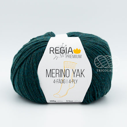Merino Yak, de Regia Premium, une laine à chaussette qui réalise des bas chauds et doux, faciles à nettoyer.  Le grand classique des amateurs de plein air.  Coloris Teal Meliert, un sarcelle qui tire sur le vert.